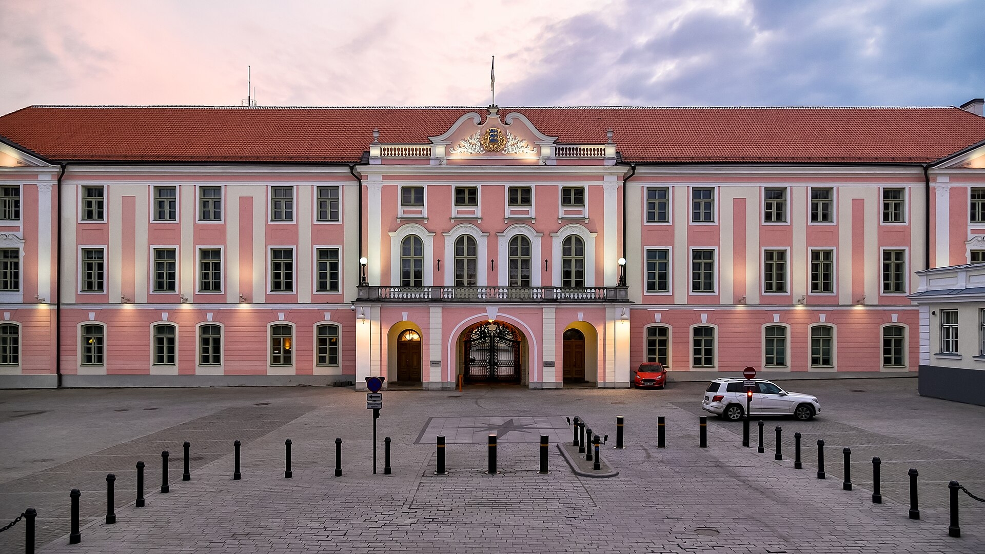 Riigikogu hoone Toompeal Tallinnas