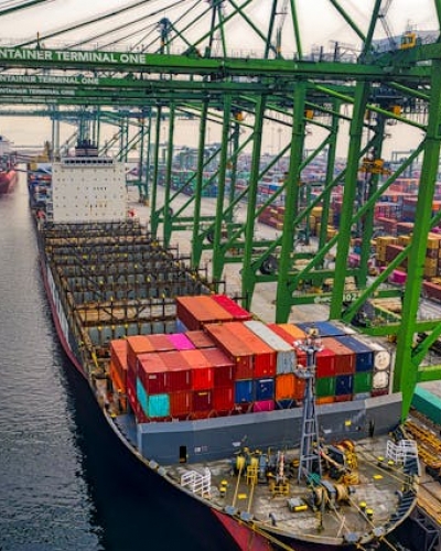 Ship containers