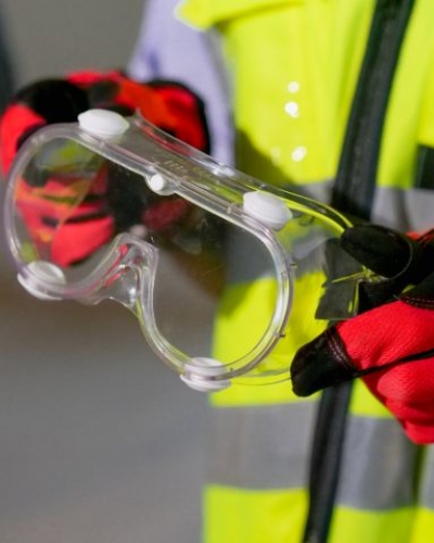 Safety goggles